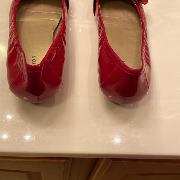 Kate Preston woman’s shoes, size is 10B. Red patent leather. - Picture 3 of 7